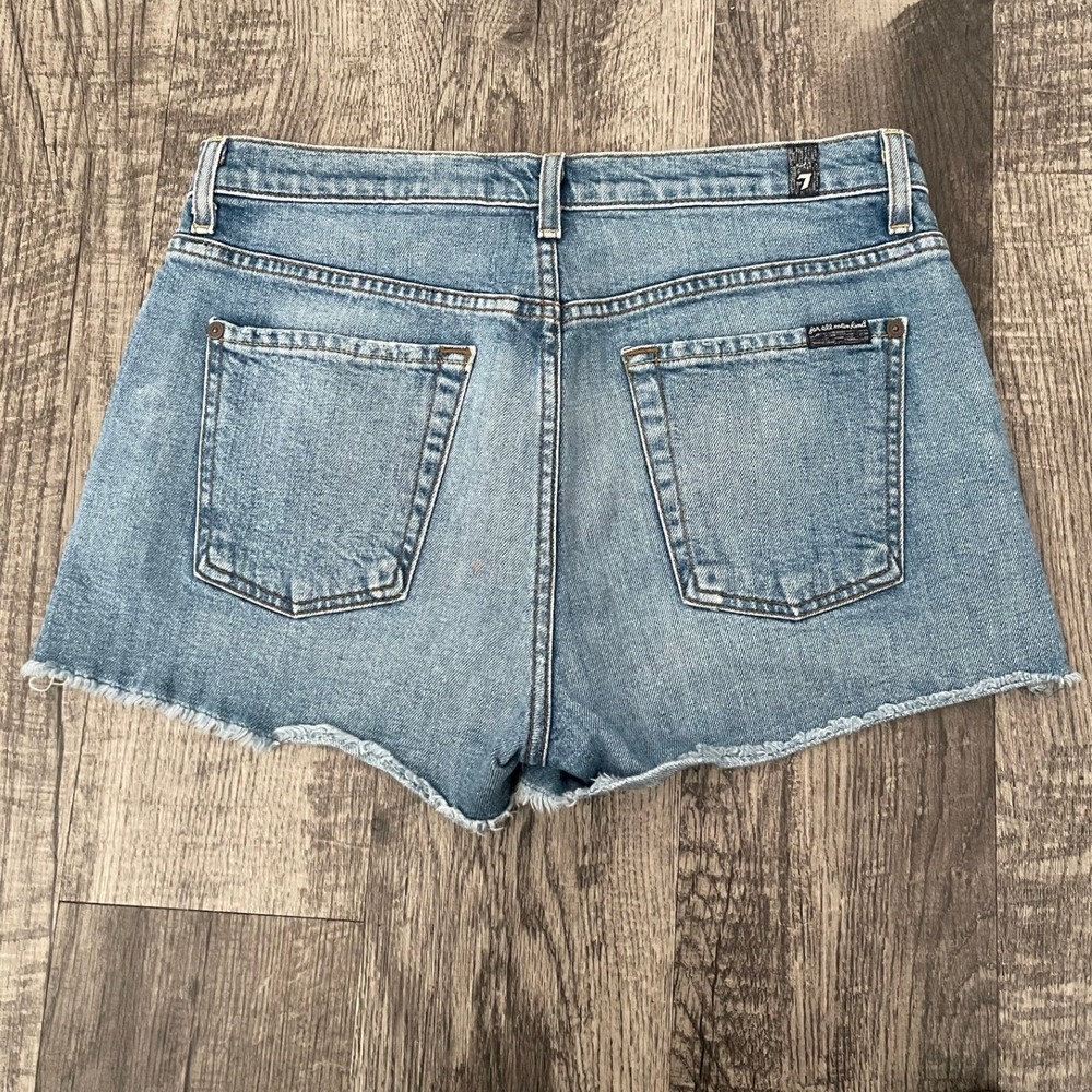 7 For All Mankind Light Wash Blue Raw Hem Denim Shorts Women's Size 28 - Picture 3 of 9